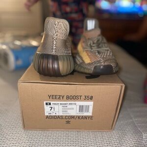 Yeezy boost 350 V2